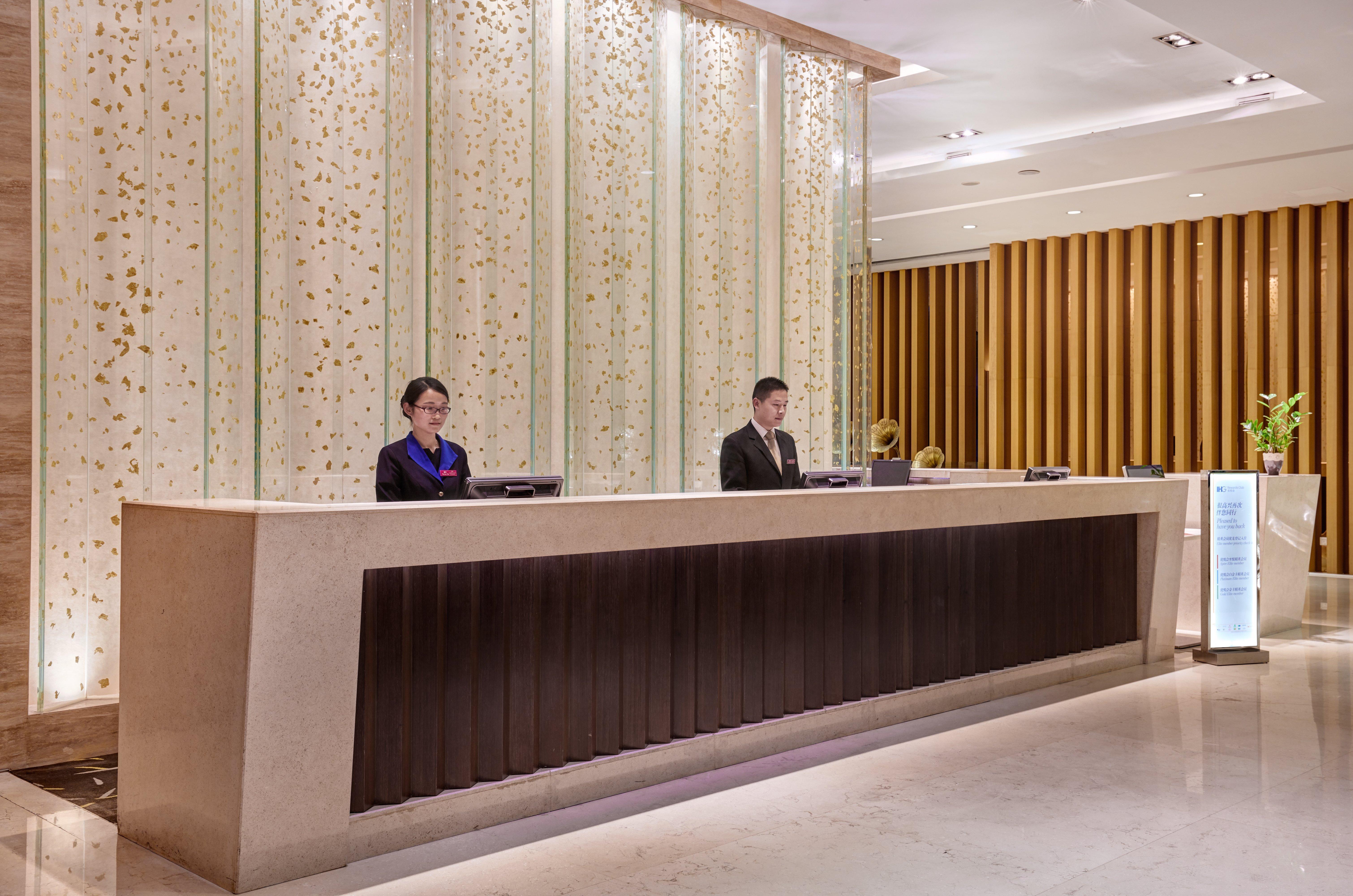 Crowne Plaza Zhongshan Wing On City By Ihg Екстер'єр фото