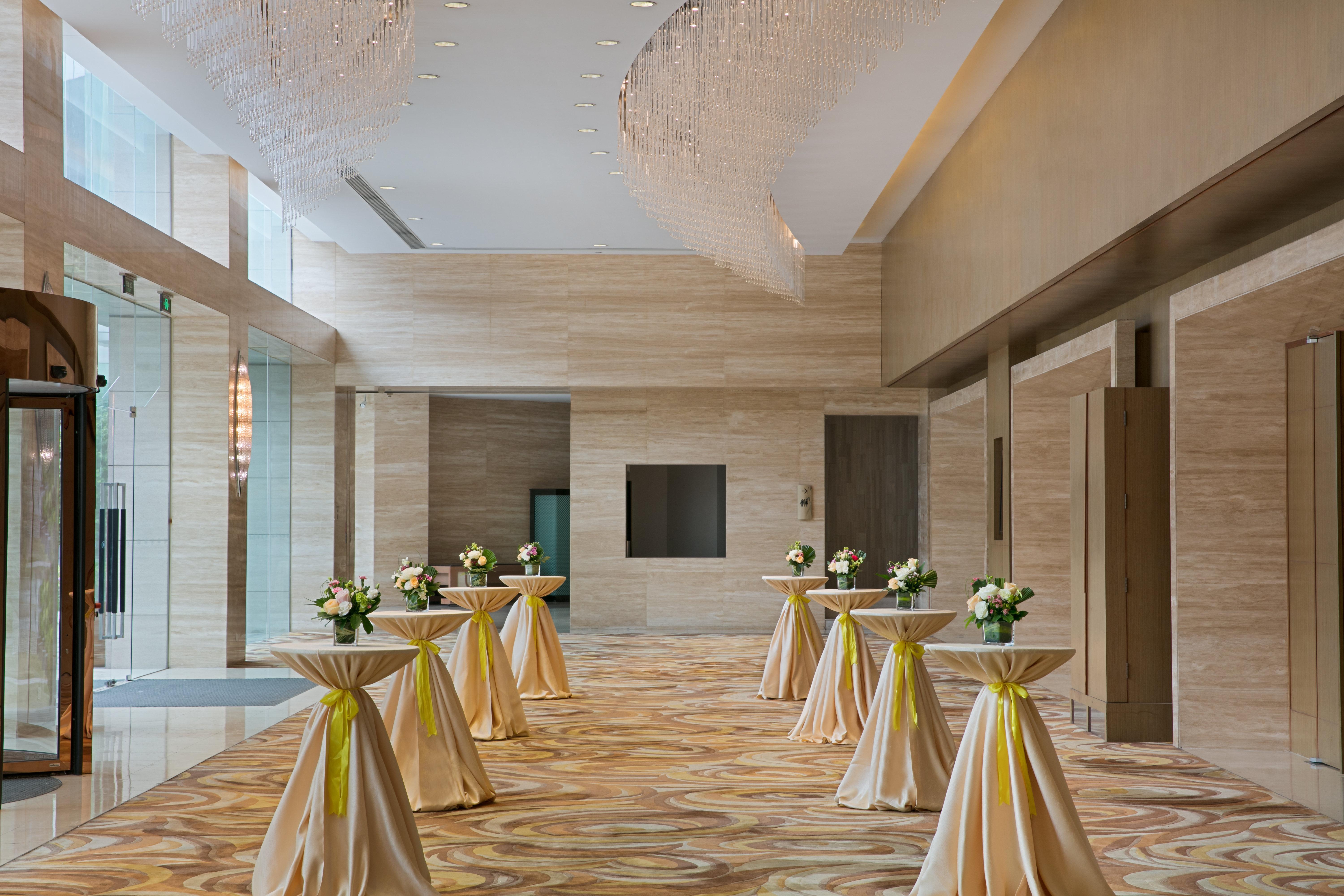 Crowne Plaza Zhongshan Wing On City By Ihg Екстер'єр фото