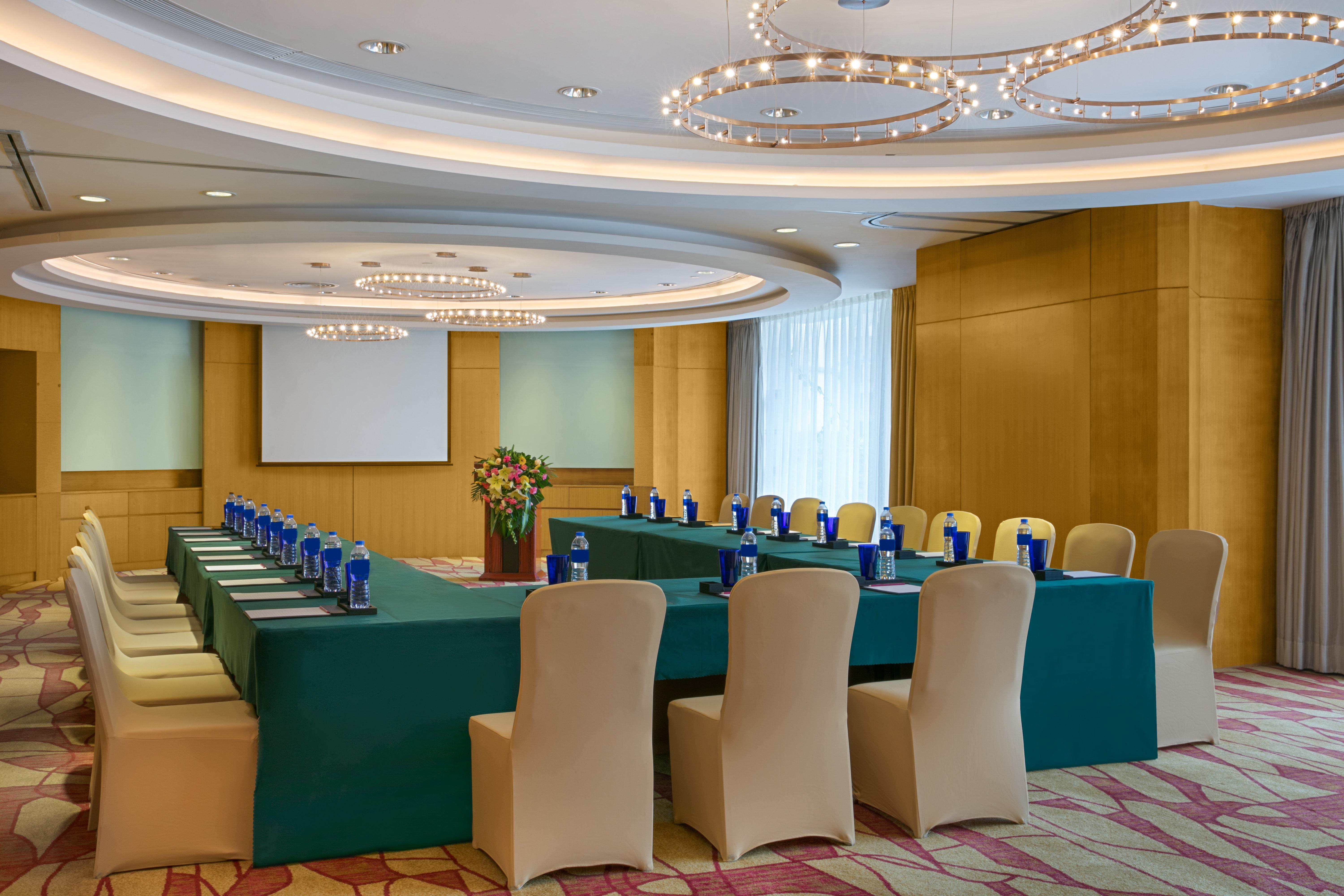 Crowne Plaza Zhongshan Wing On City By Ihg Екстер'єр фото