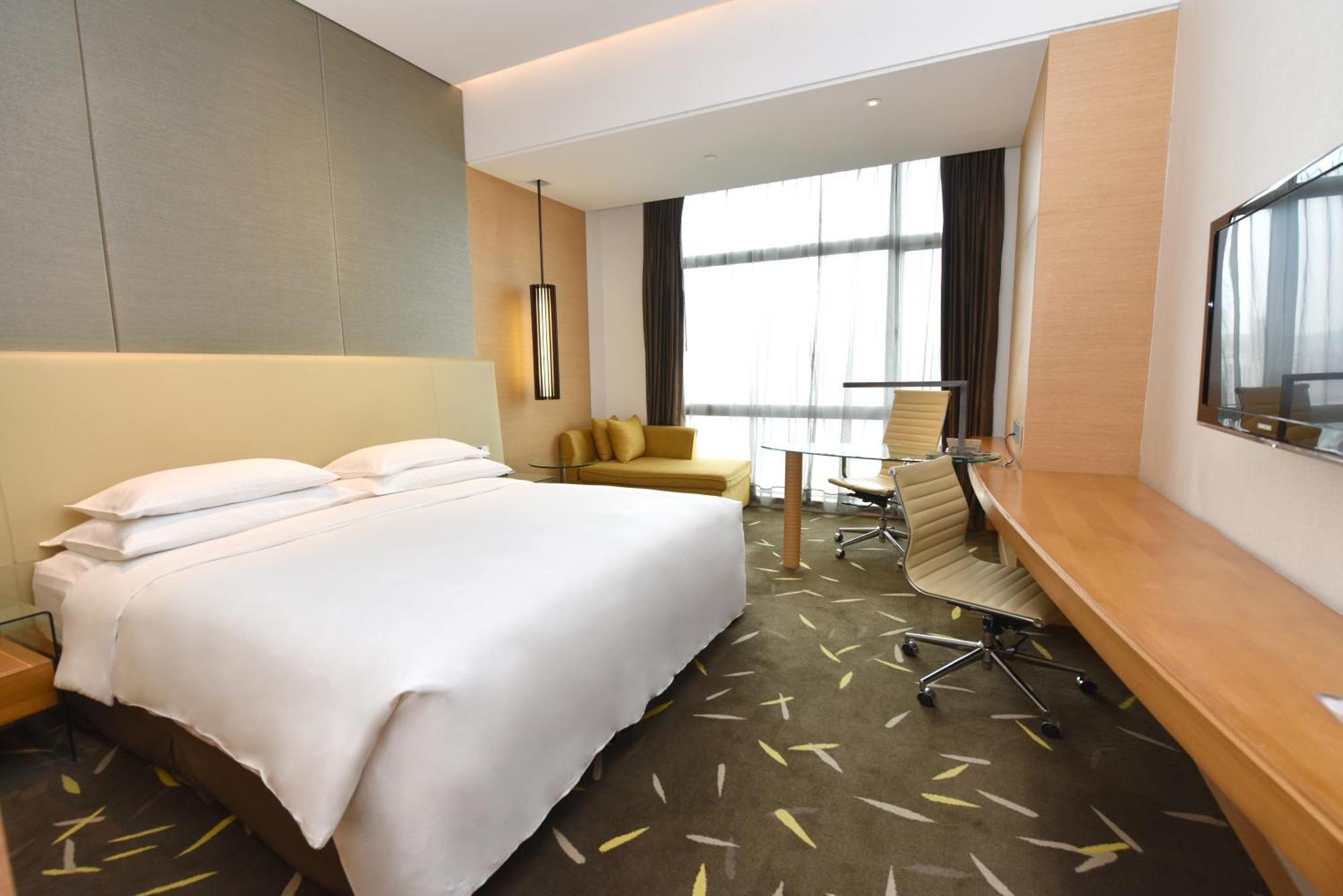 Crowne Plaza Zhongshan Wing On City By Ihg Екстер'єр фото